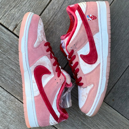 Nike SB Dunk Low Strangelove Size 10.5