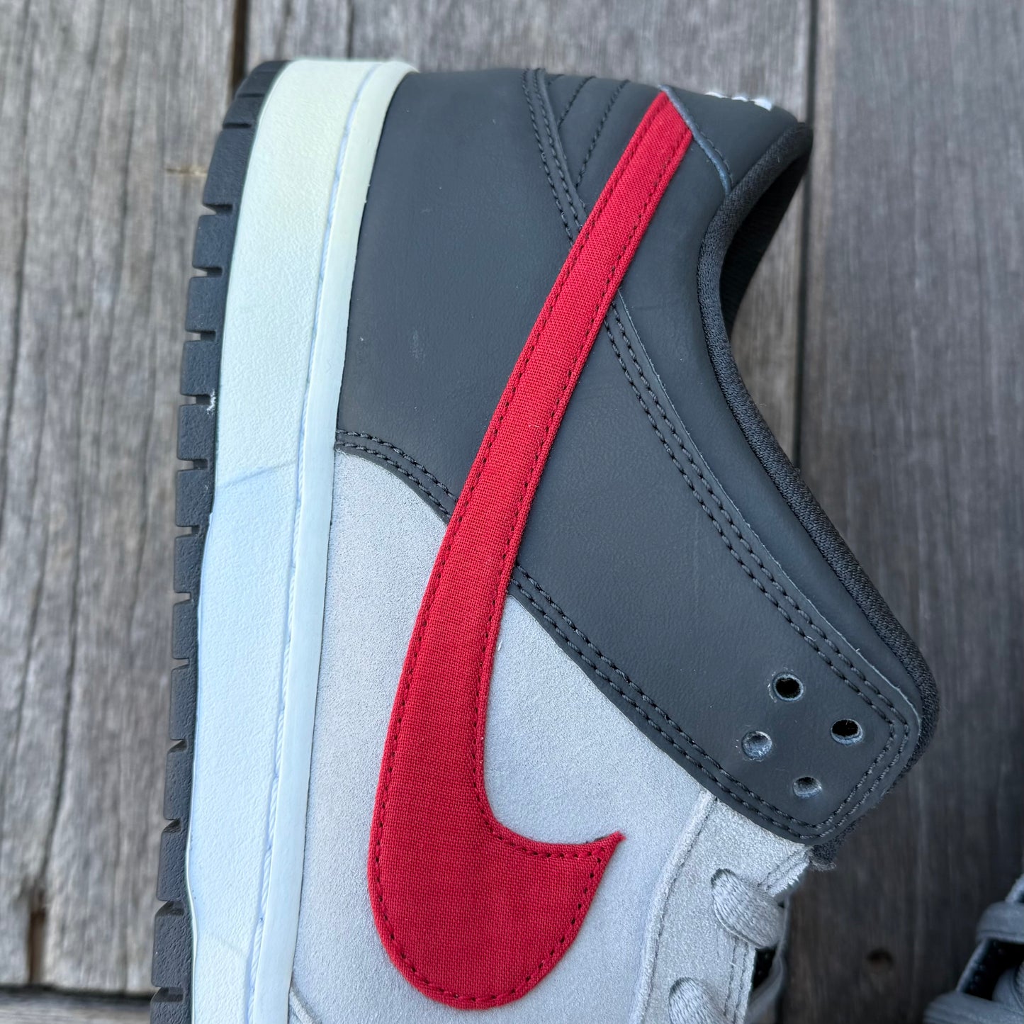 Nike SB Dunk Low Medium Grey Red Size 14