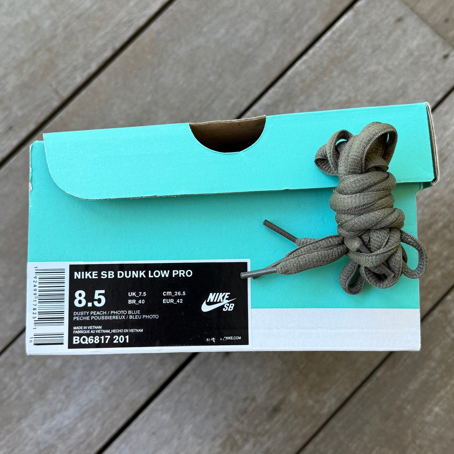 Nike SB Dunk Low Dusty Peach Corduroy Size 8.5