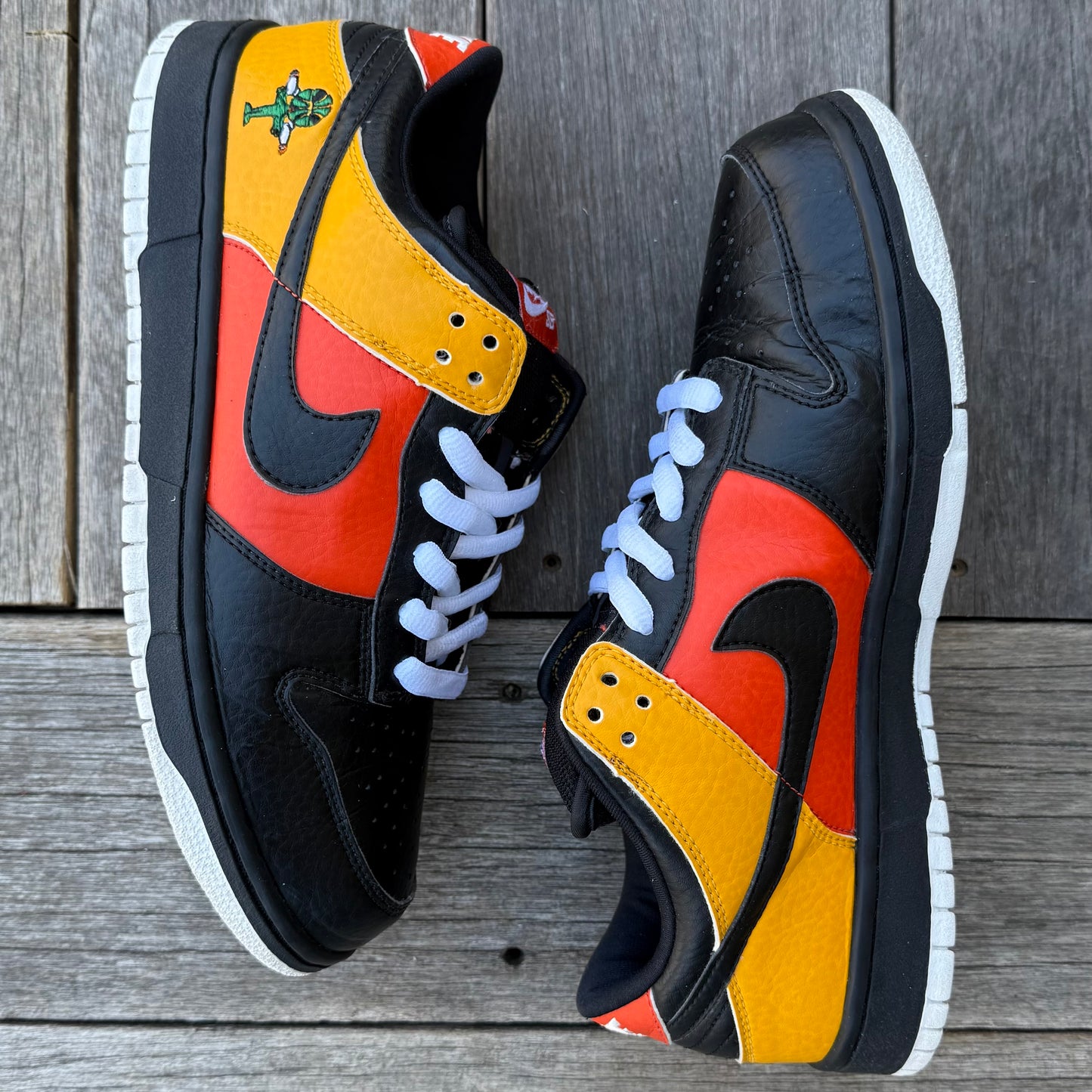 Nike SB Dunk Low RayGun (Black) Size 9.5