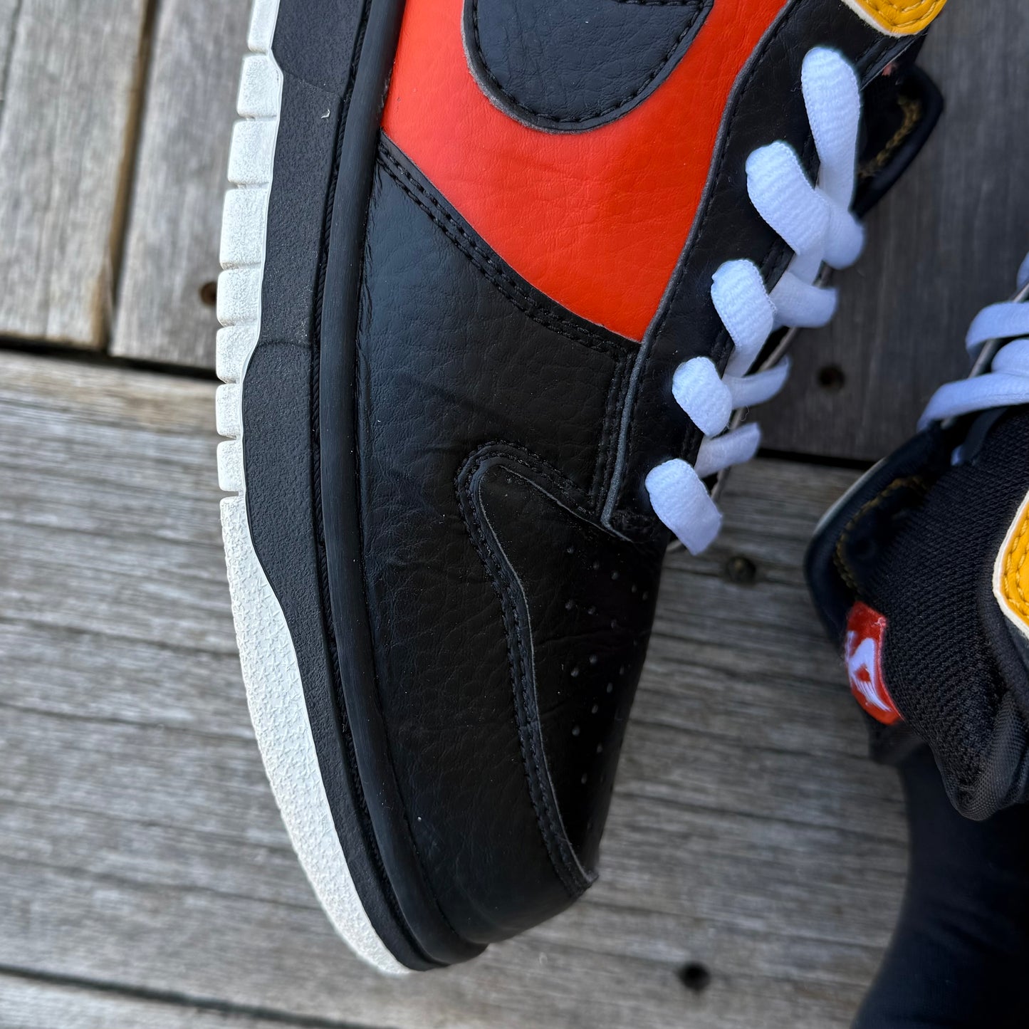 Nike SB Dunk Low RayGun (Black) Size 9.5