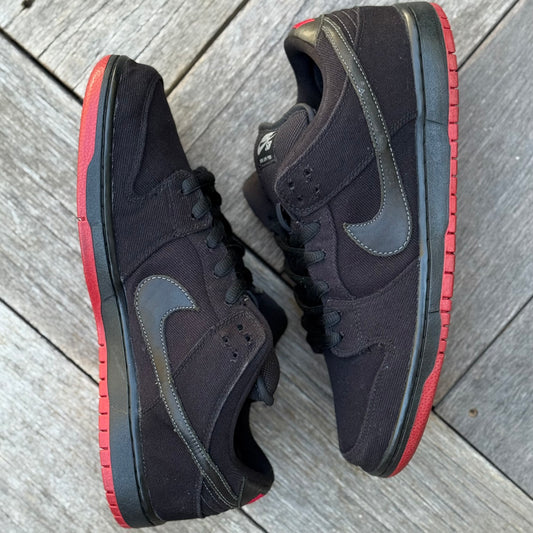 Nike SB Dunk Low Black Levi Size 11