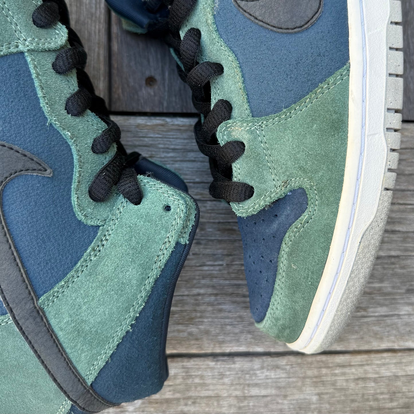 Nike SB Dunk Mid Nori Size 8.5