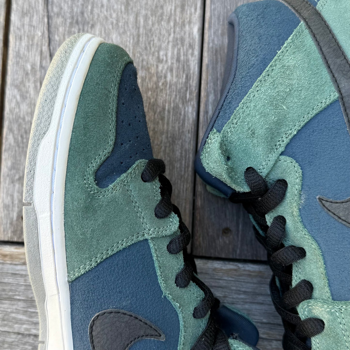 Nike SB Dunk Mid Nori Size 8.5