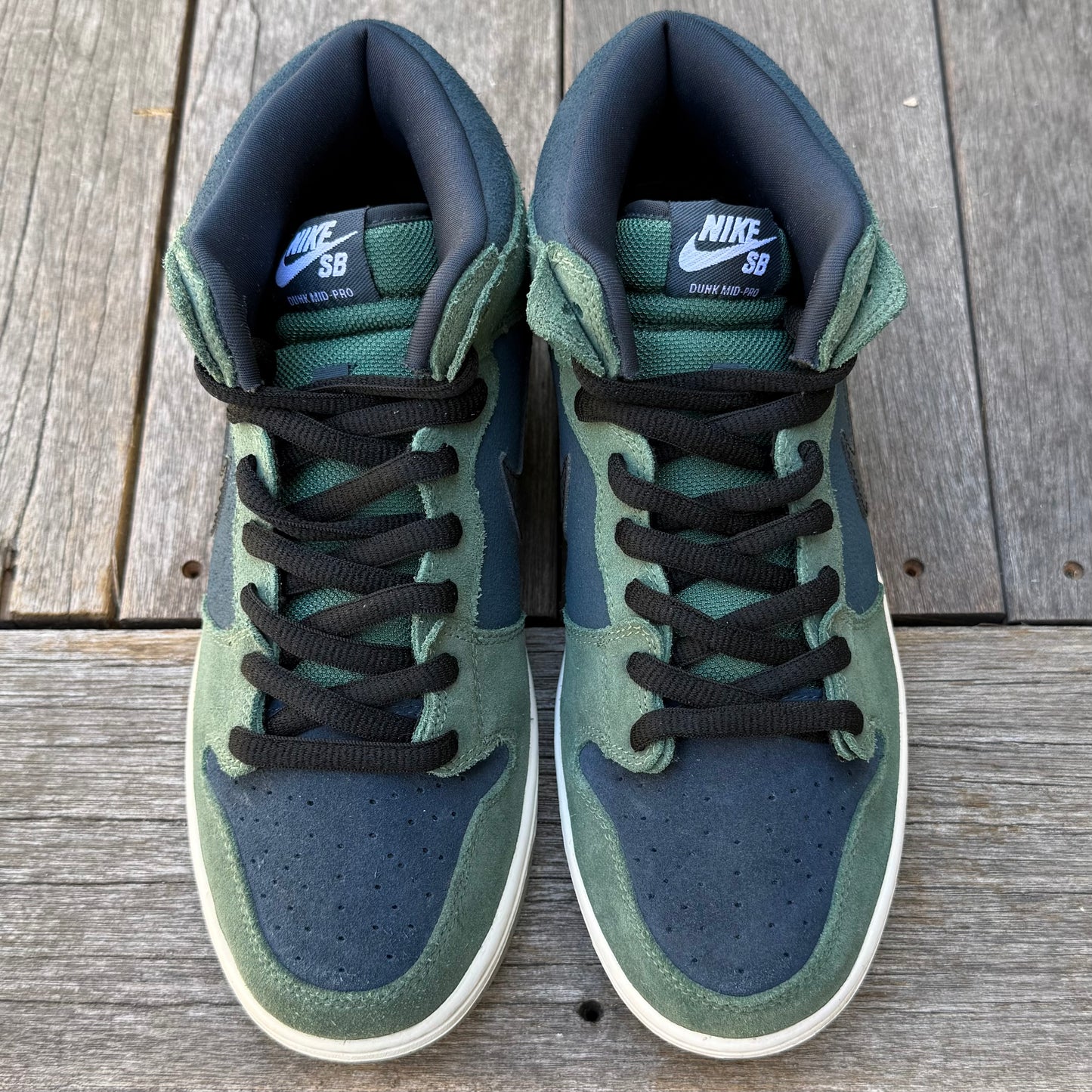 Nike SB Dunk Mid Nori Size 8.5