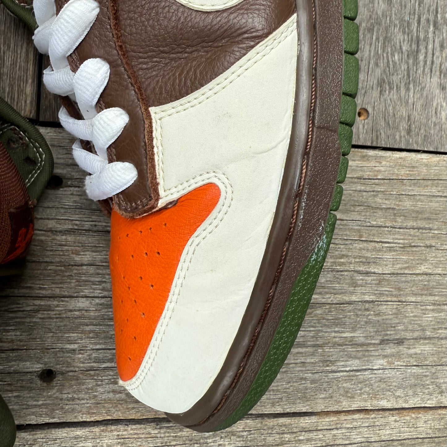 Nike SB Dunk Low Oompa Loompa Size 11