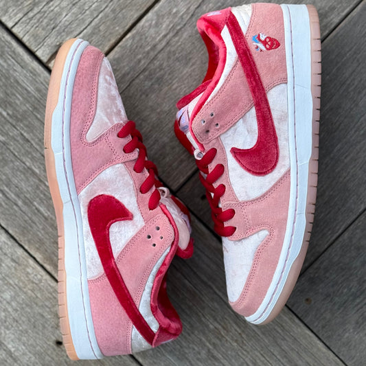 Nike SB Dunk Low Strangelove Size 9