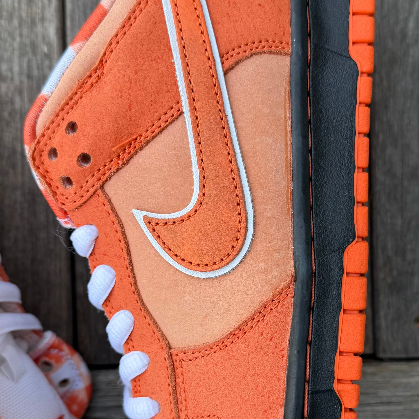 Nike SB Dunk Low Orange Lobster Size 9.5