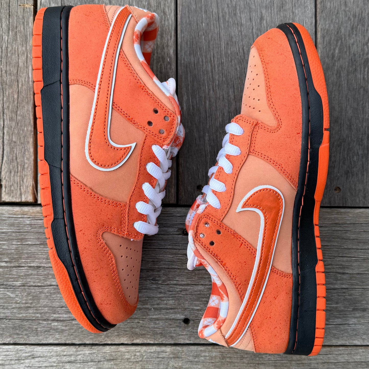 Nike SB Dunk Low Orange Lobster Size 9.5