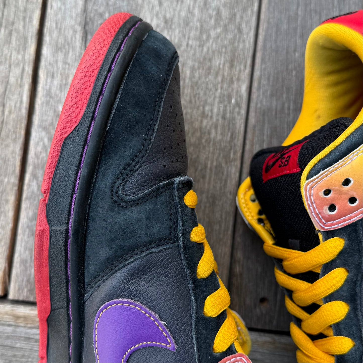 Nike SB Dunk Low Appetite for Destruction Size 10