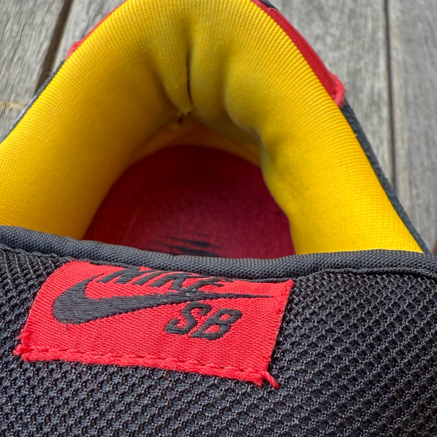 Nike SB Dunk Low Appetite for Destruction Size 10