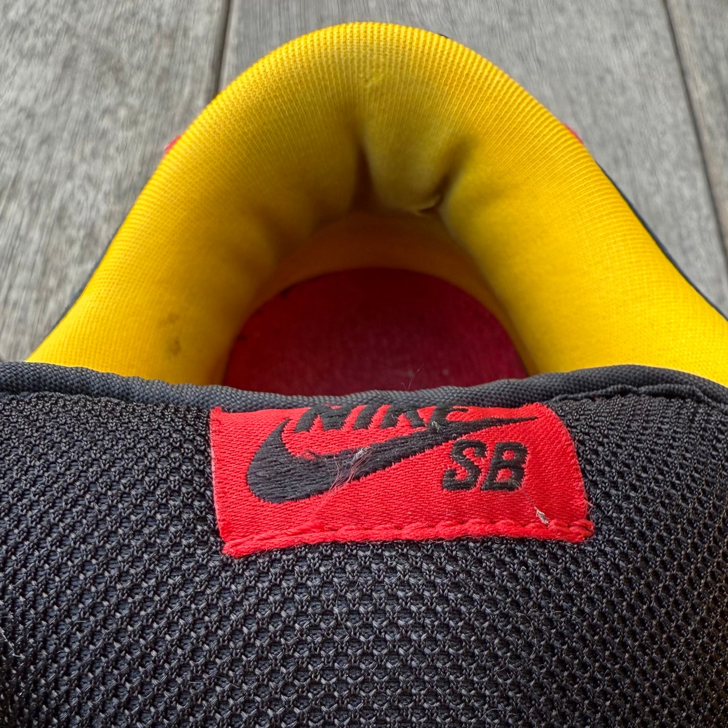 Nike SB Dunk Low Appetite for Destruction Size 10