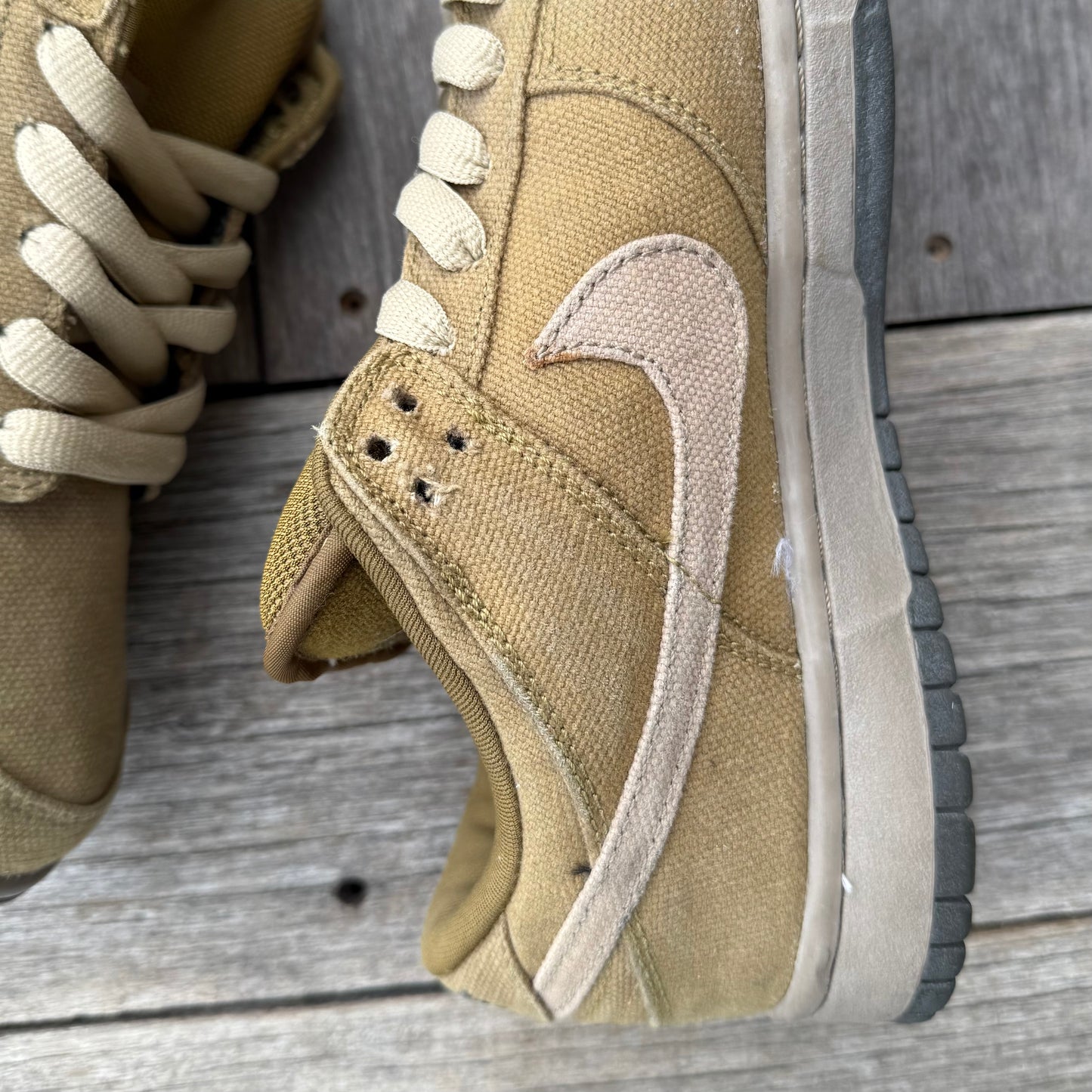 Nike SB Dunk Low Sandalwood Spanish Moss Size 8.5