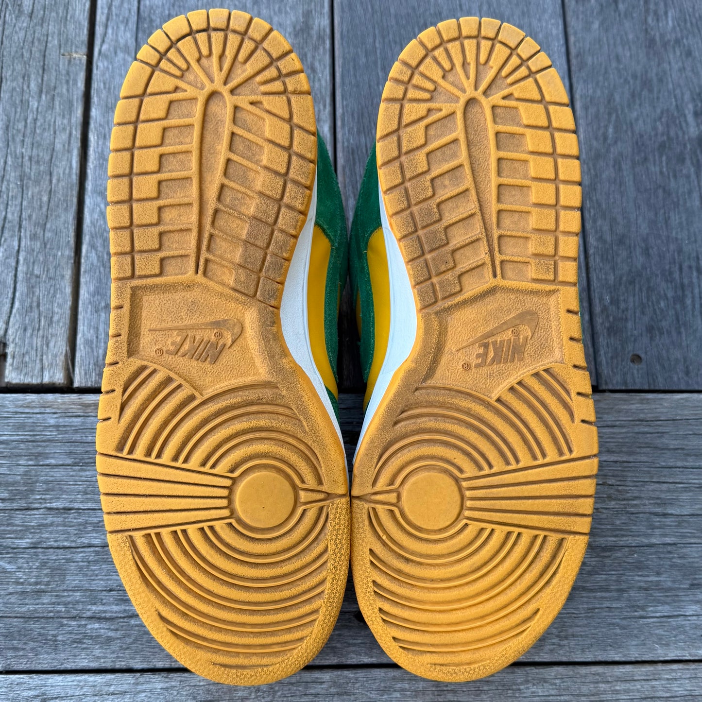 Nike SB Dunk Low Buck Size 9.5