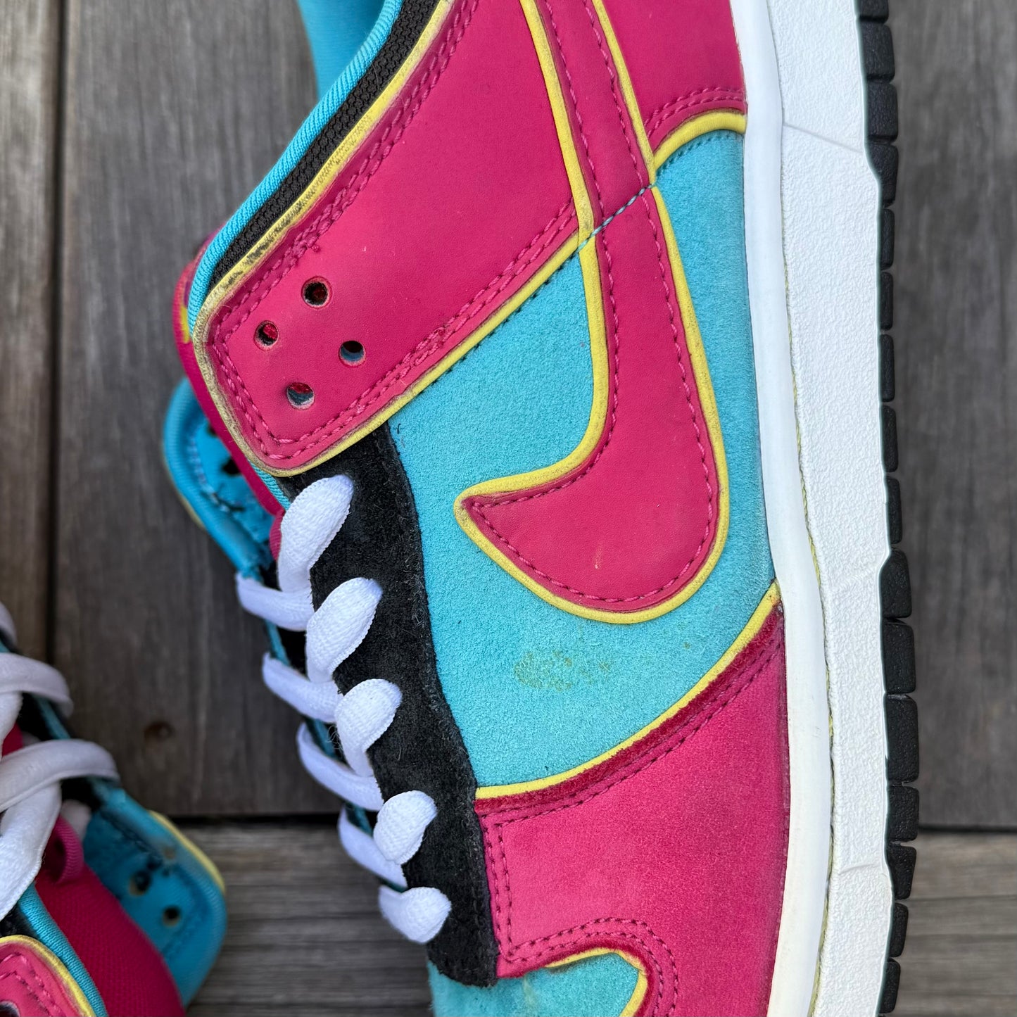 Nike SB Dunk Low Miss Pacman Size 10