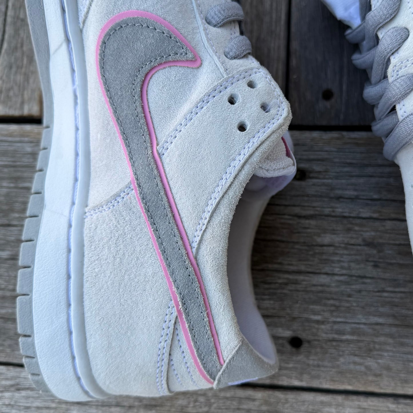 Nike SB Dunk Low Perfect Pink IW Size 10.5