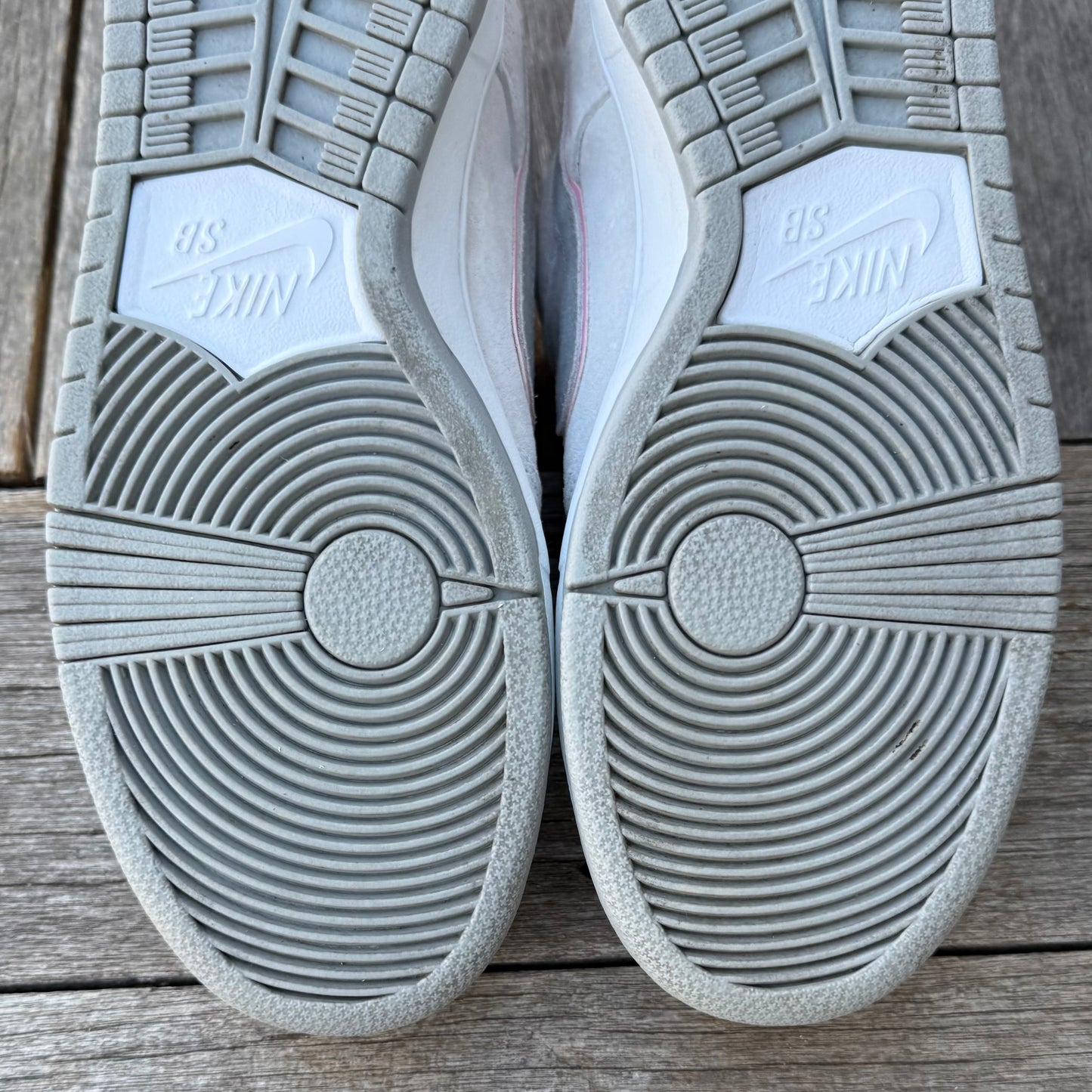 Nike SB Dunk Low Perfect Pink IW Size 10.5