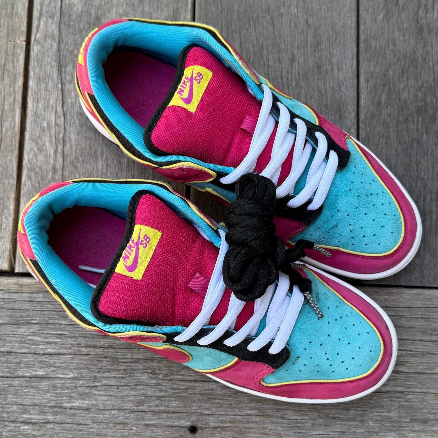 Nike SB Dunk Low Miss Pacman Size 10