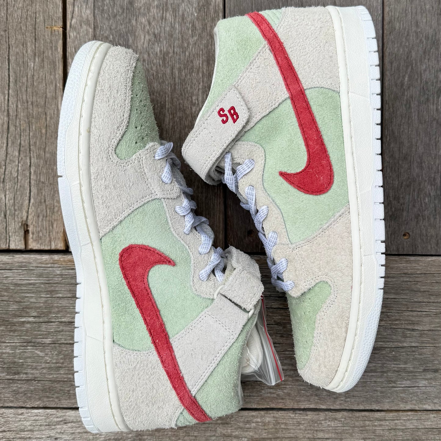 Nike SB Dunk Mid White Widow Size 11