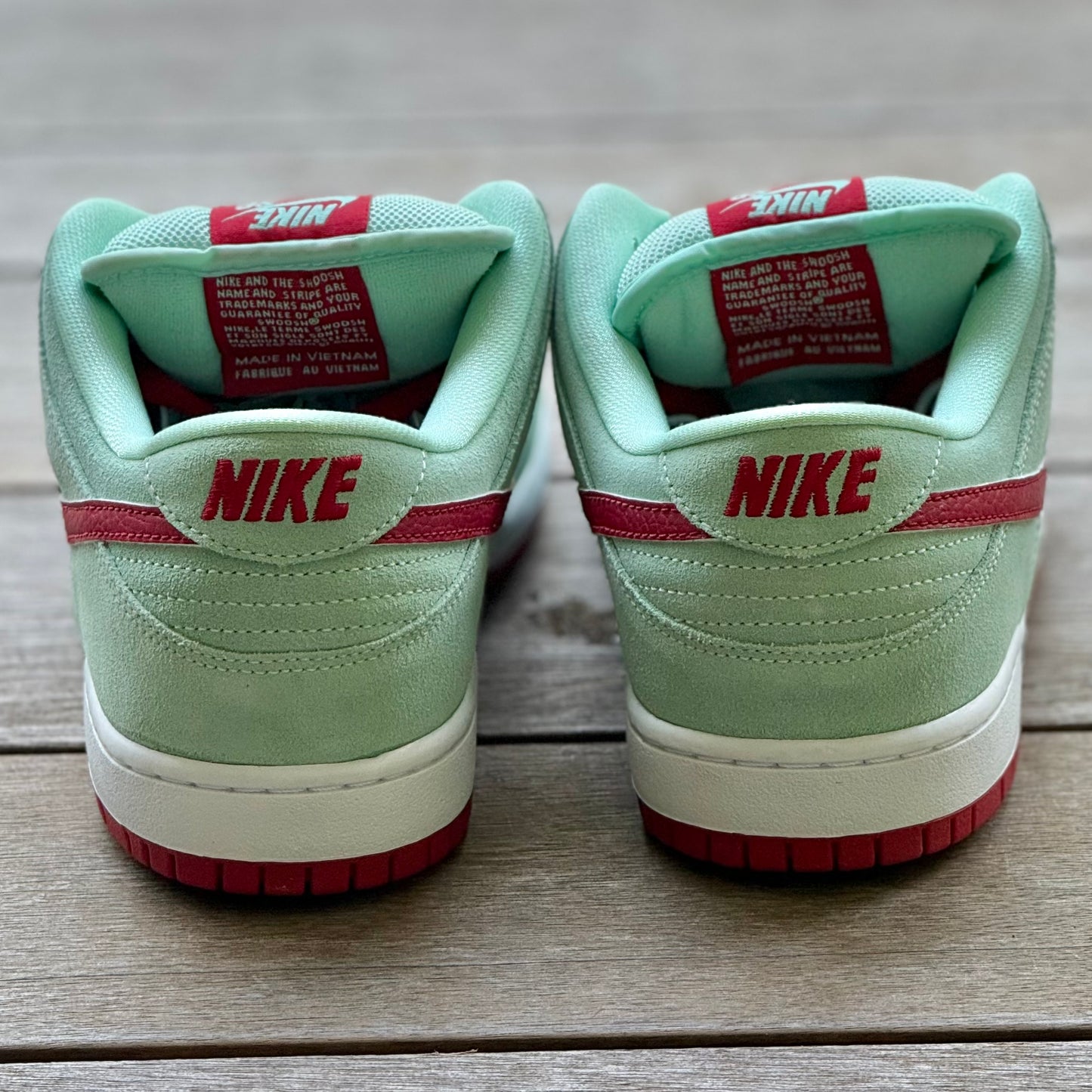 Nike SB Dunk Low Monopoly Mint Size 9.5