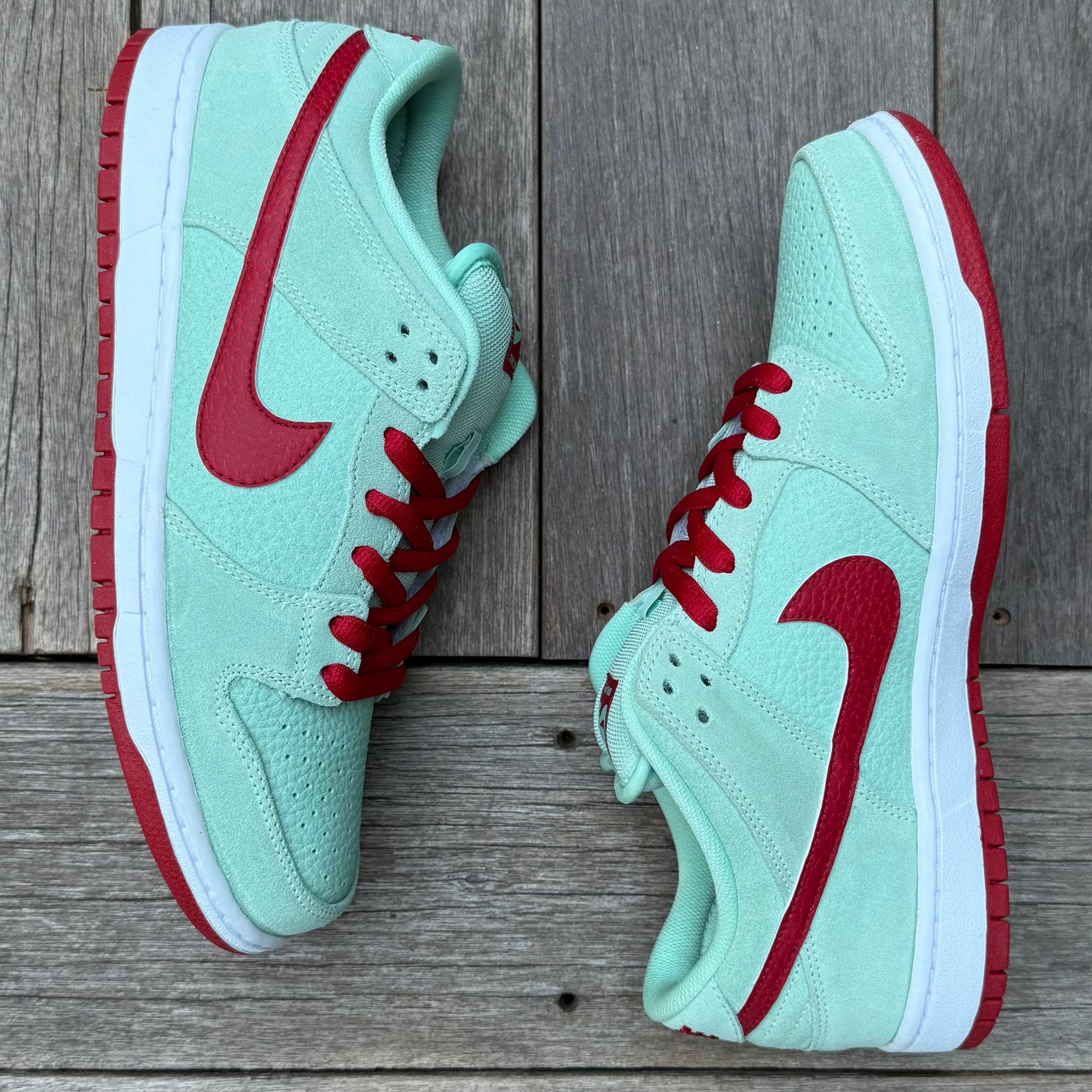Nike SB Dunk Low Monopoly Mint Size 9.5