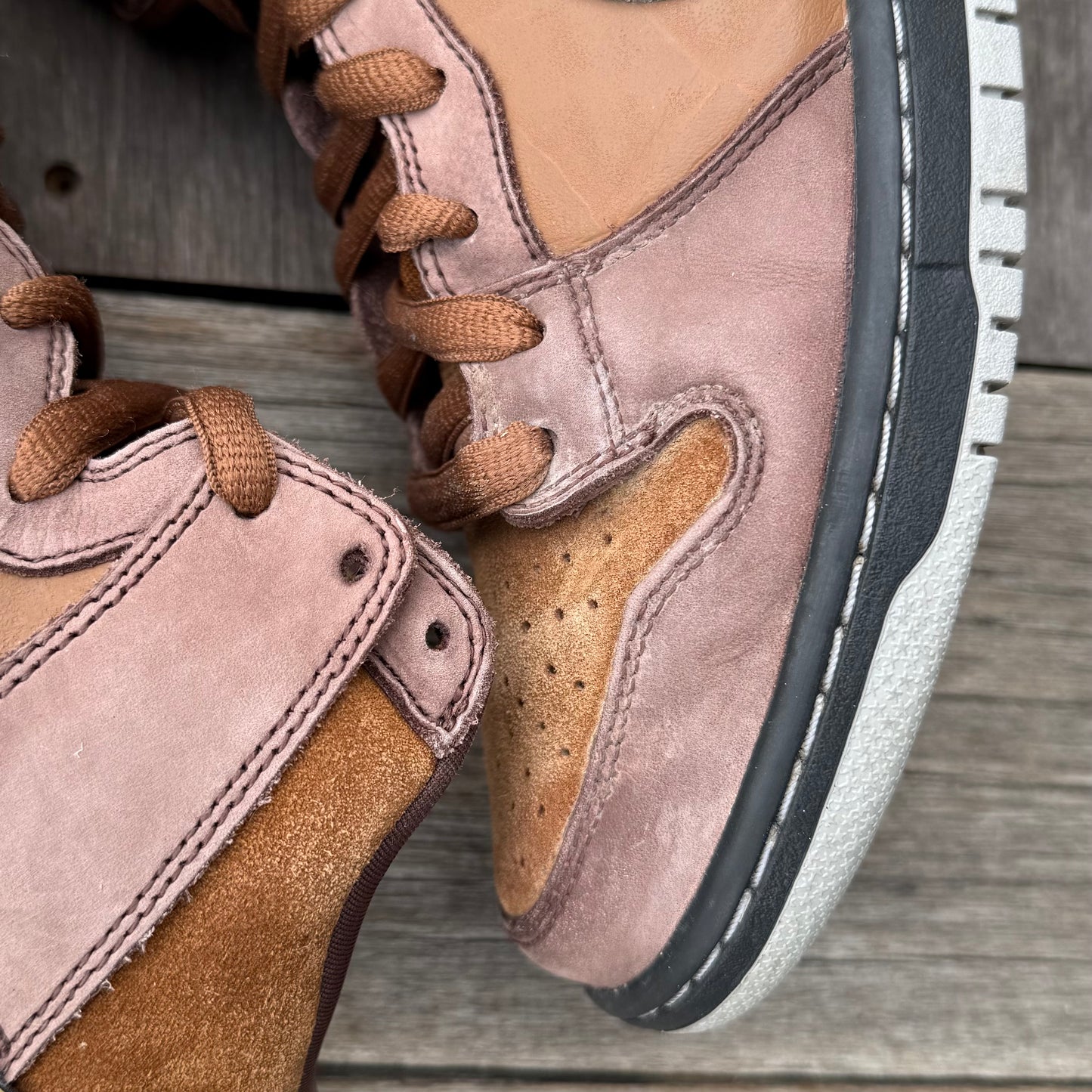 Nike SB Dunk High Cigar City Size 9.5
