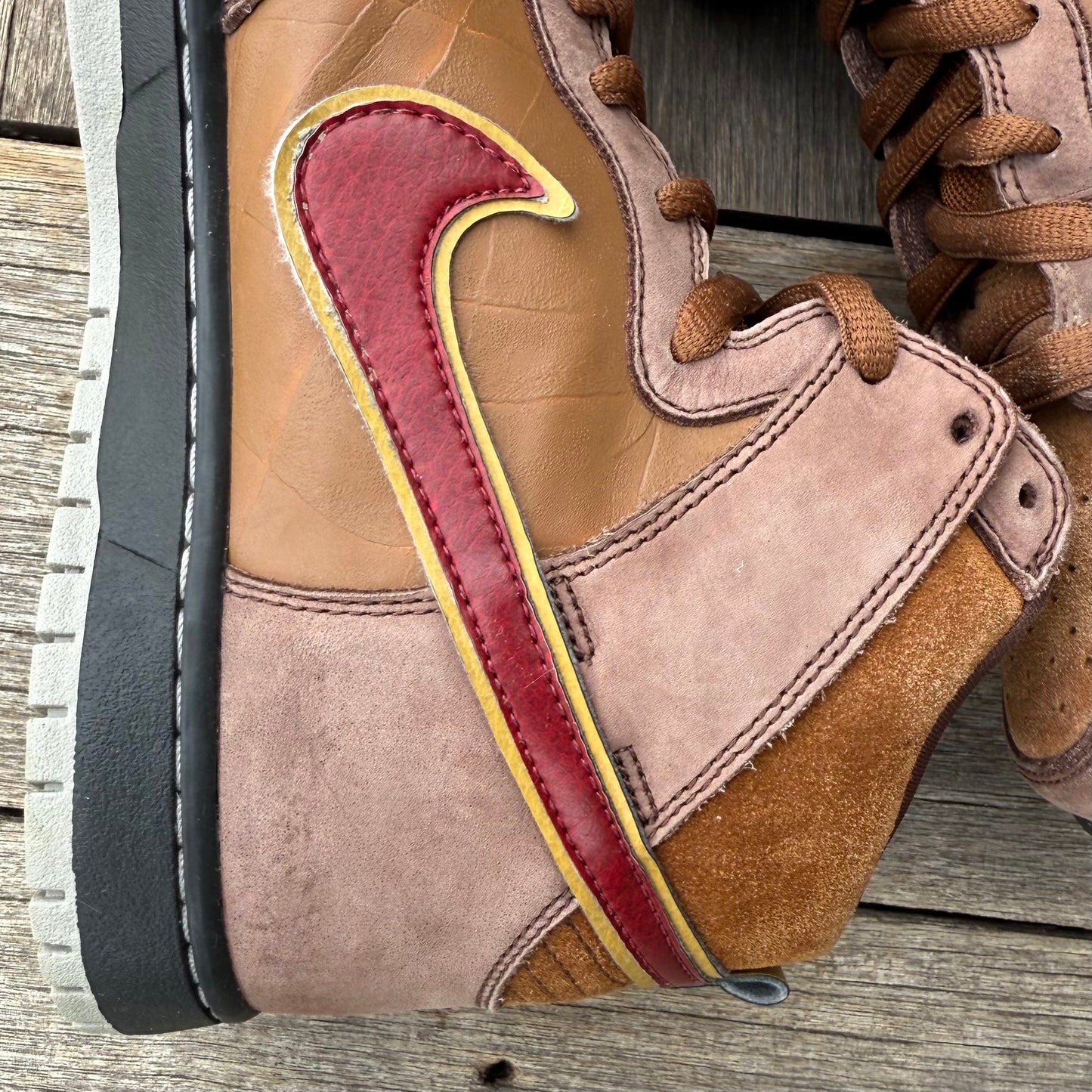 Nike SB Dunk High Cigar City Size 9.5