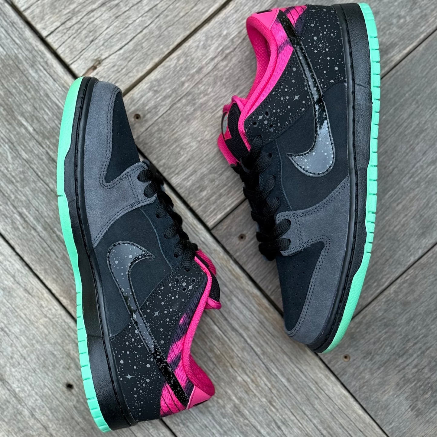 Nike SB Dunk Low Northern Lights Size 9.5