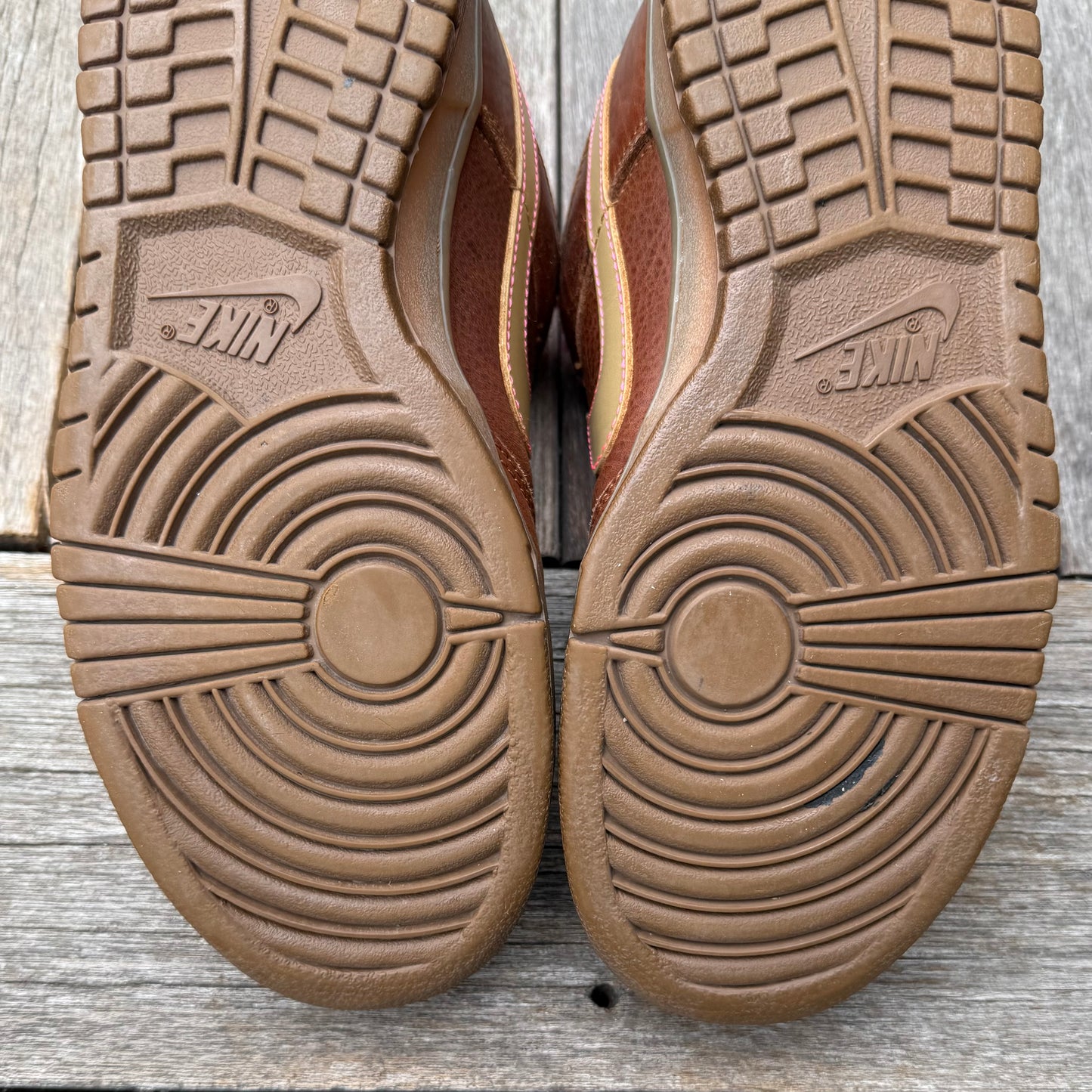 Nike SB Dunk Low Gibson Size 8