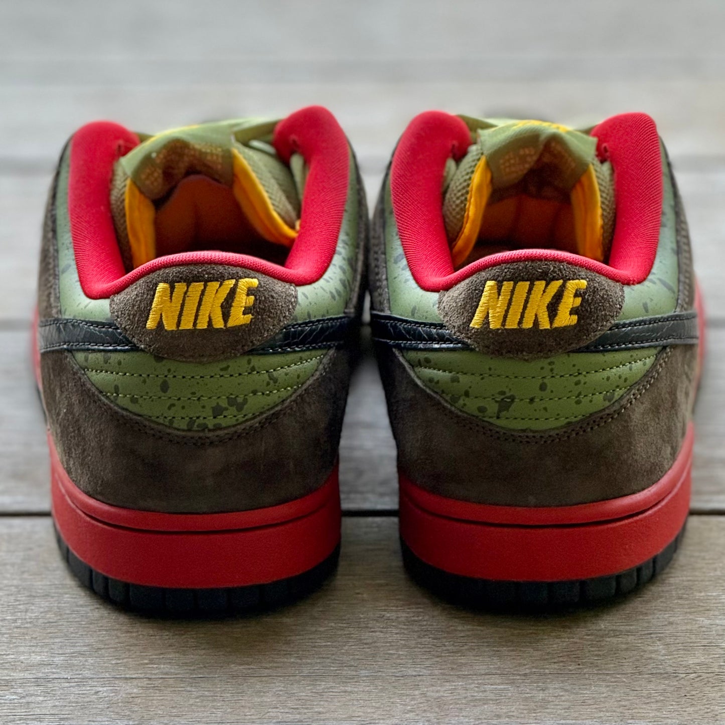 Nike SB Dunk Low Asparagus Size 9.5