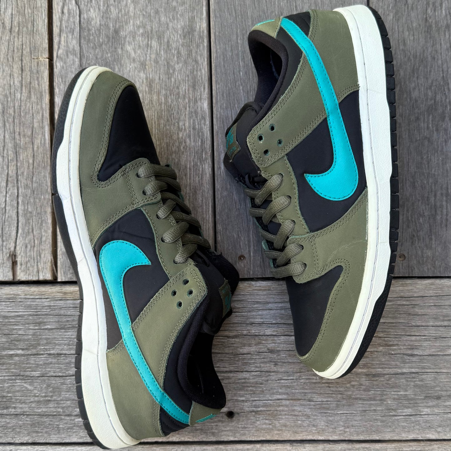 Nike SB Dunk Low Medium Olive Turbo Size 9.5
