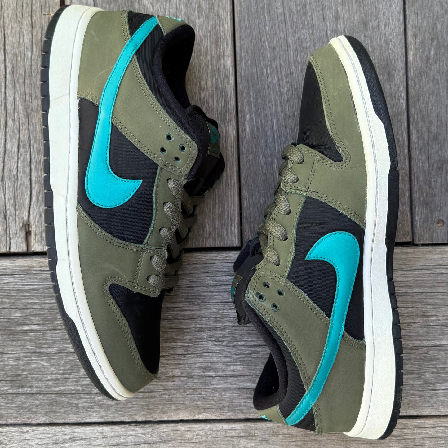 Nike SB Dunk Low Medium Olive Turbo Size 9.5