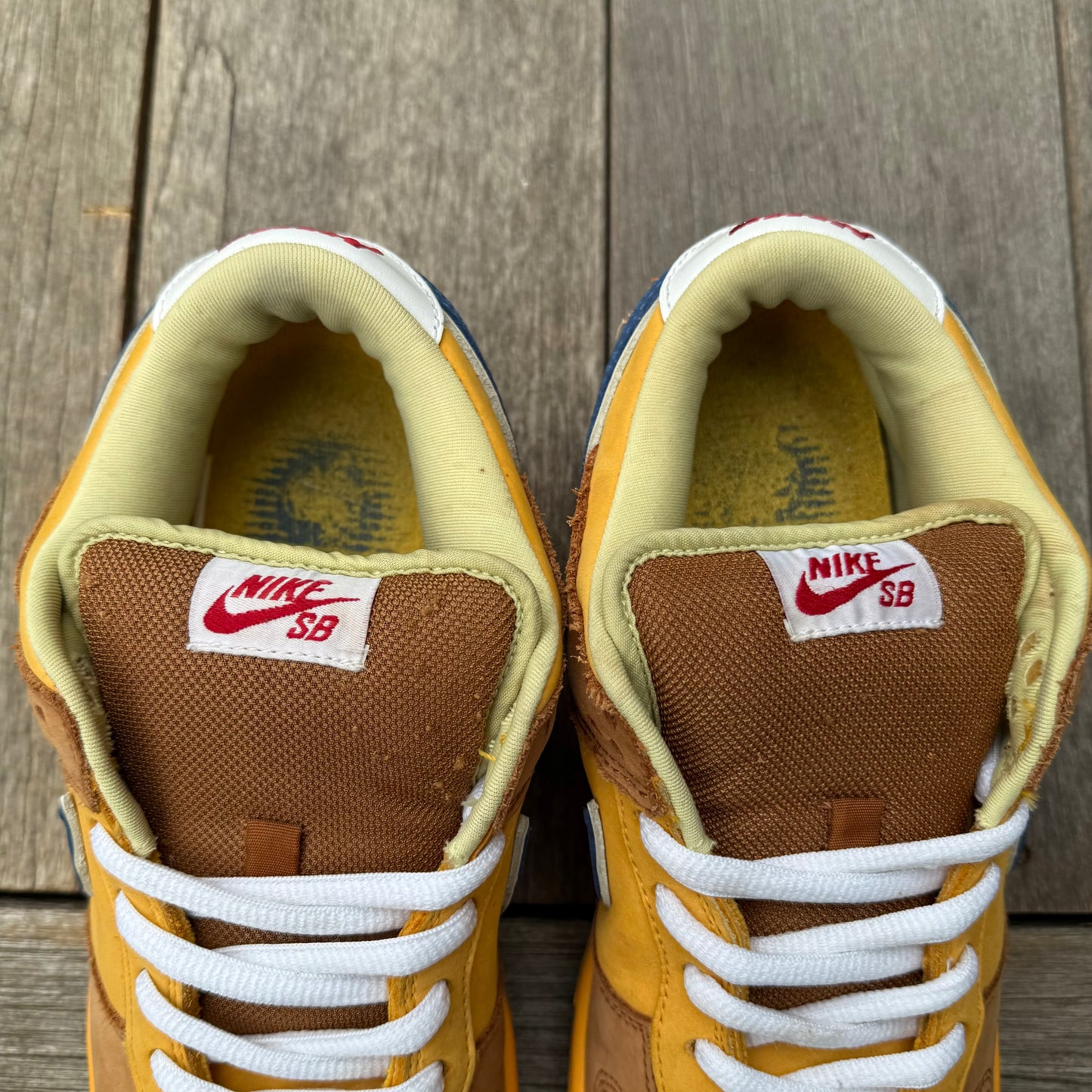 Nike SB Dunk Low Newcastle Brown Ale Size 10