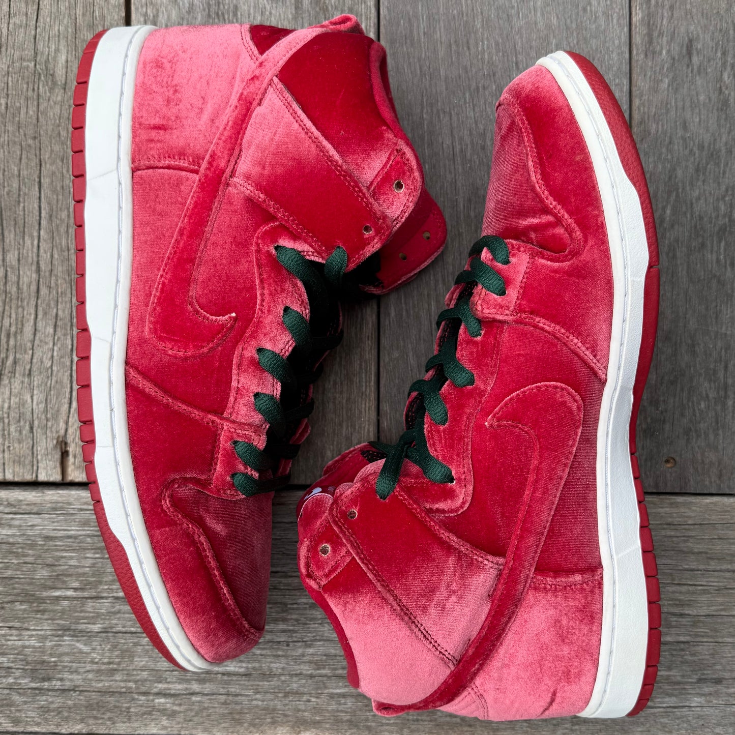 Nike SB Dunk High Red Velvet Size 13