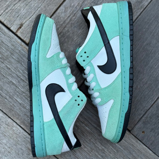 Nike SB Dunk Low Sea Crystal Size 8