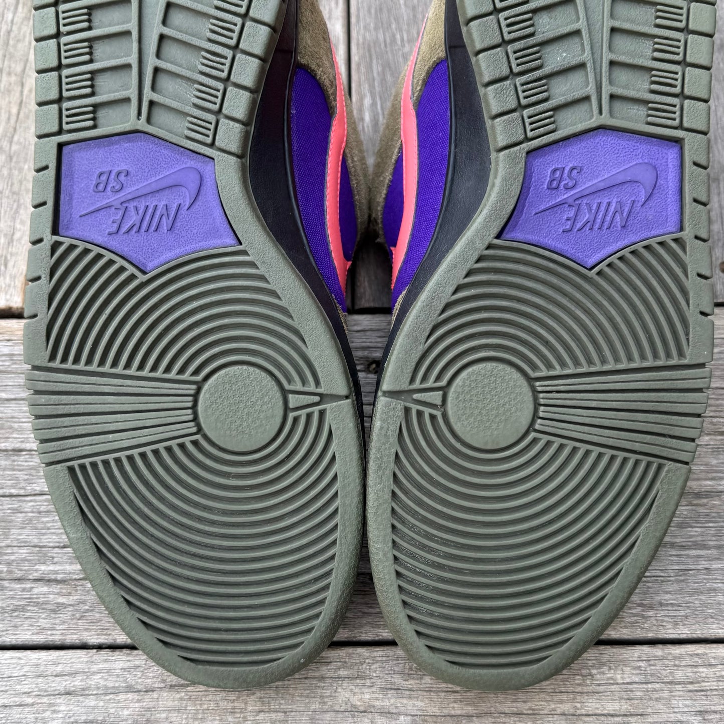 Nike SB Dunk Low Medium Olive Atomic Size 11