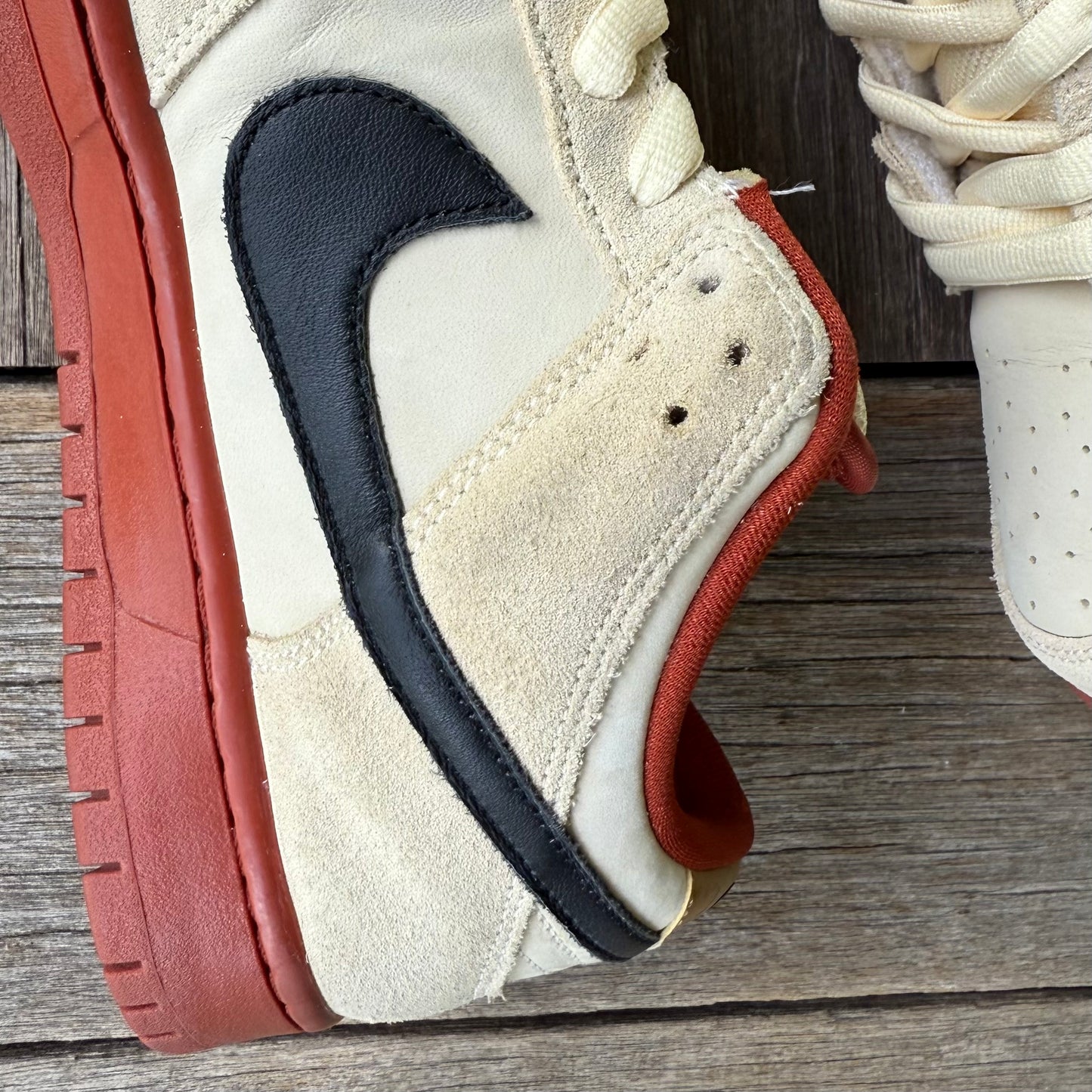 Nike SB Dunk Low Hennessy Muslin Size 10