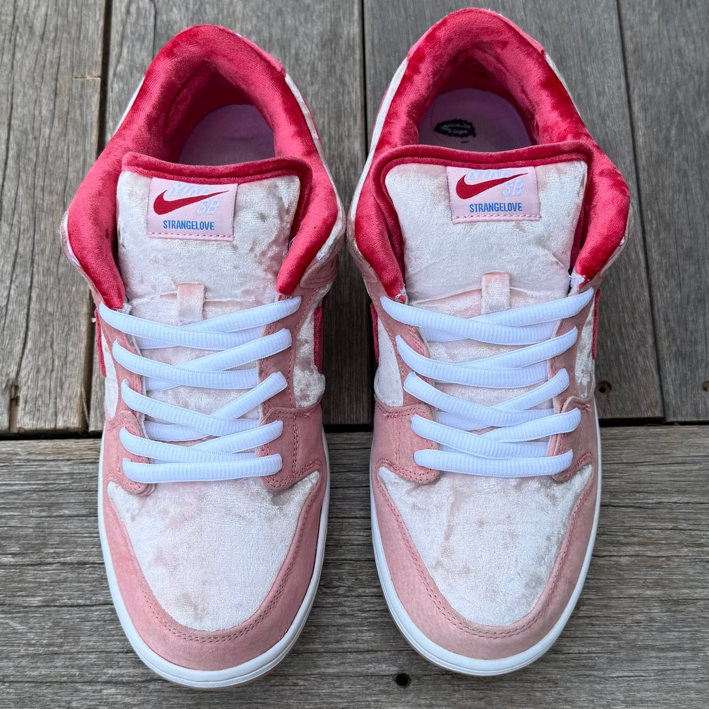 Nike SB Dunk Low Strangelove Size 9.5