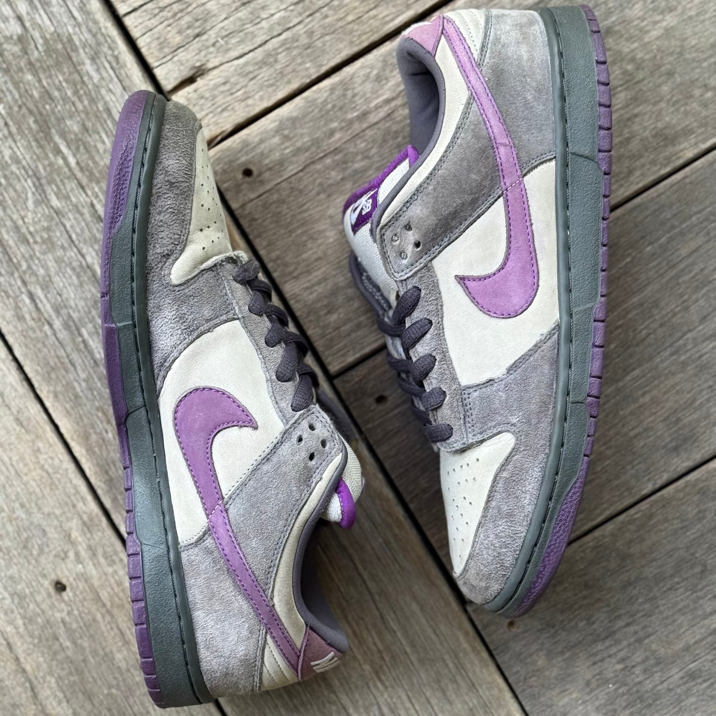 Nike SB Dunk Low Purple Pigeon Size 11.5