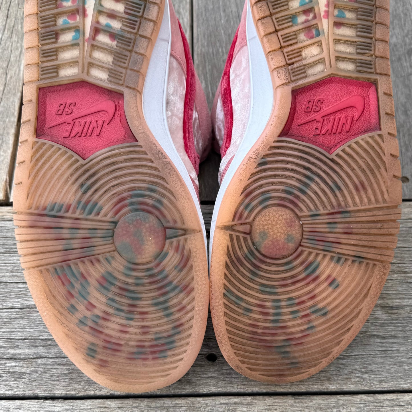 Nike SB Dunk Low Strangelove Size 9.5