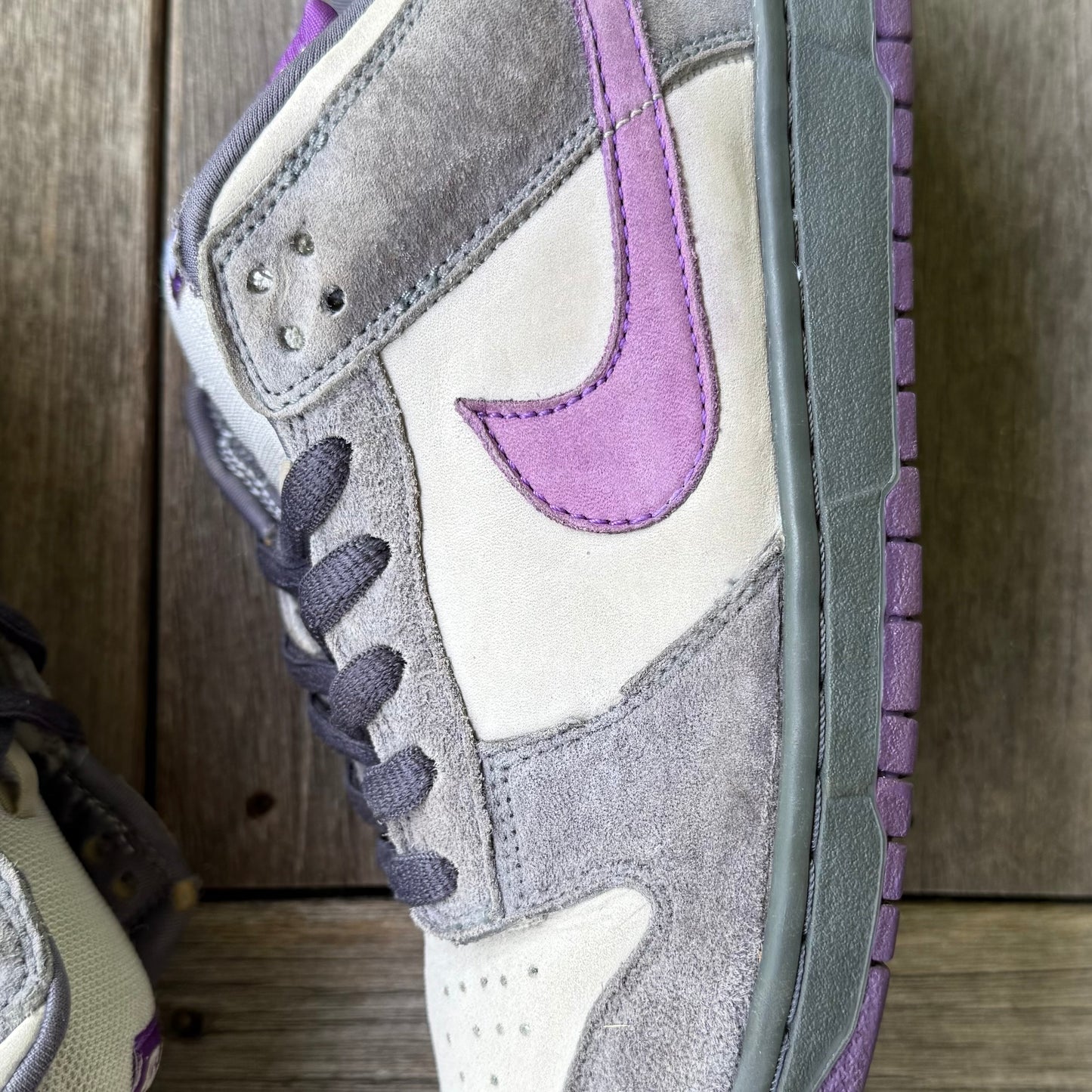Nike SB Dunk Low Purple Pigeon Size 11.5