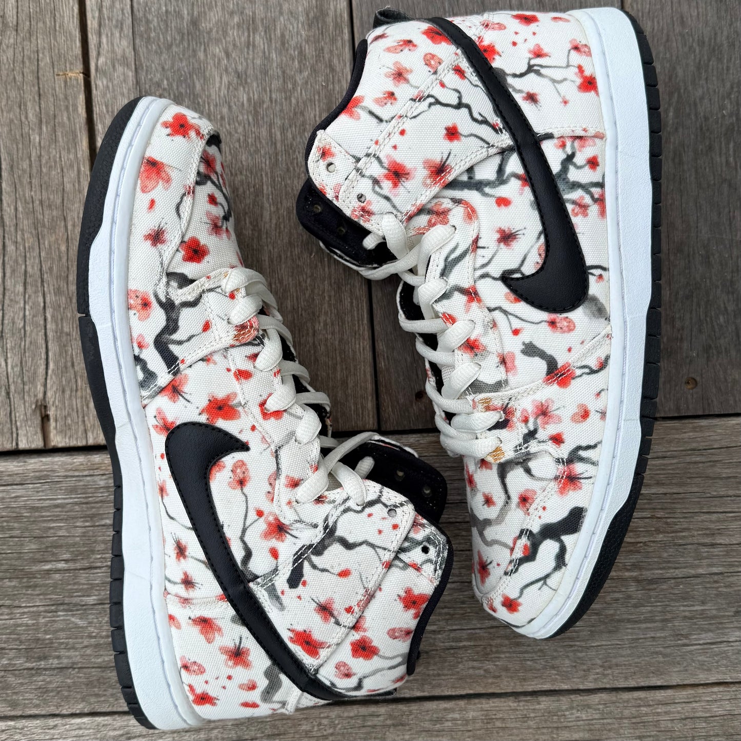 Nike SB Dunk High Cherry Blossom Size 9.5
