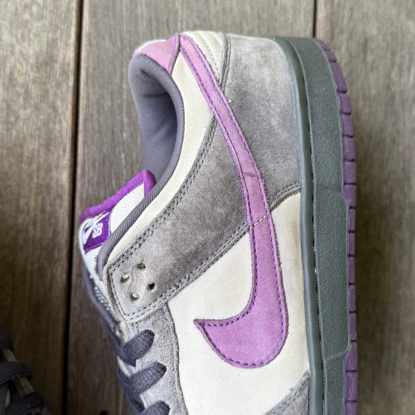 Nike SB Dunk Low Purple Pigeon Size 11.5