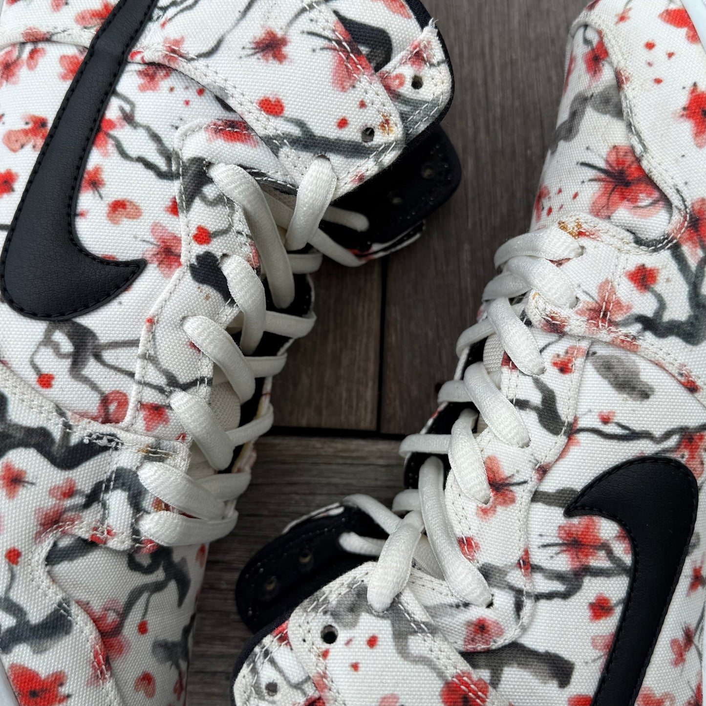 Nike SB Dunk High Cherry Blossom Size 9.5