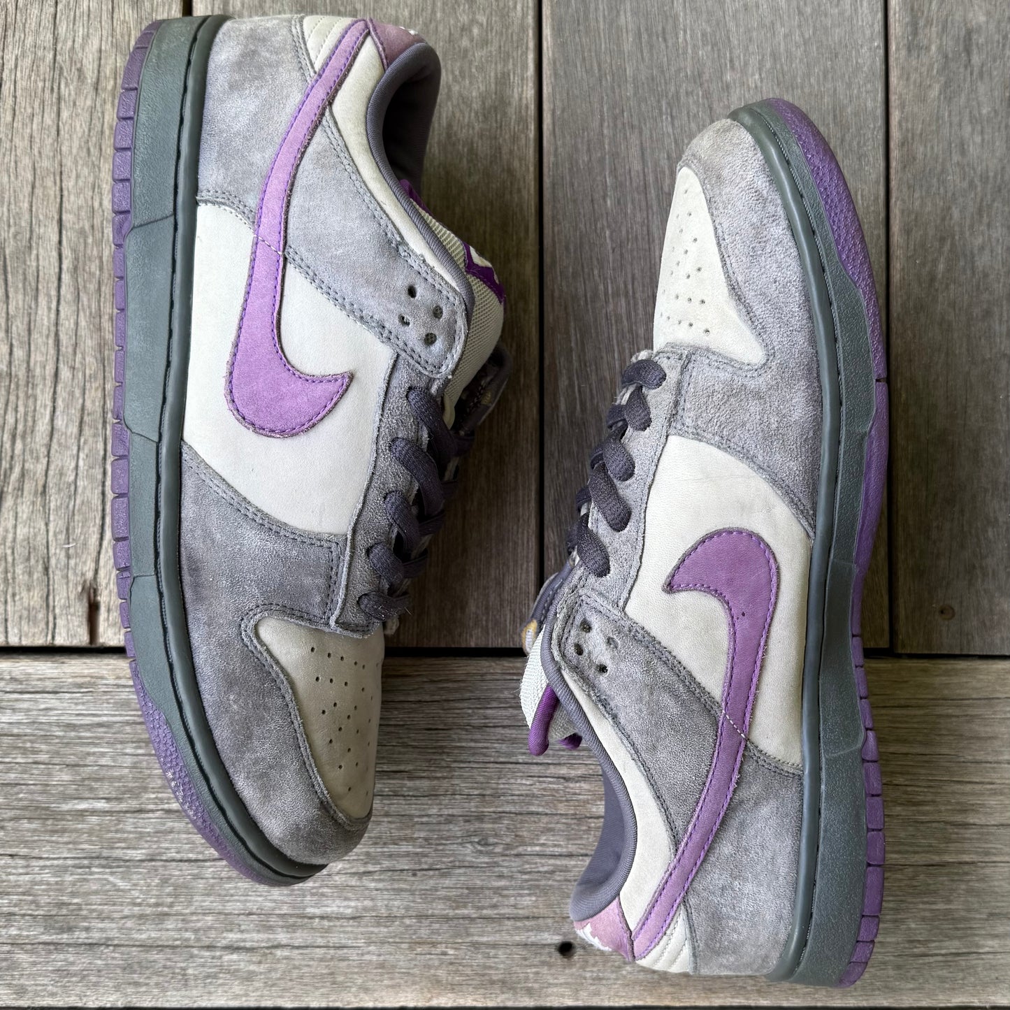 Nike SB Dunk Low Purple Pigeon Size 11.5