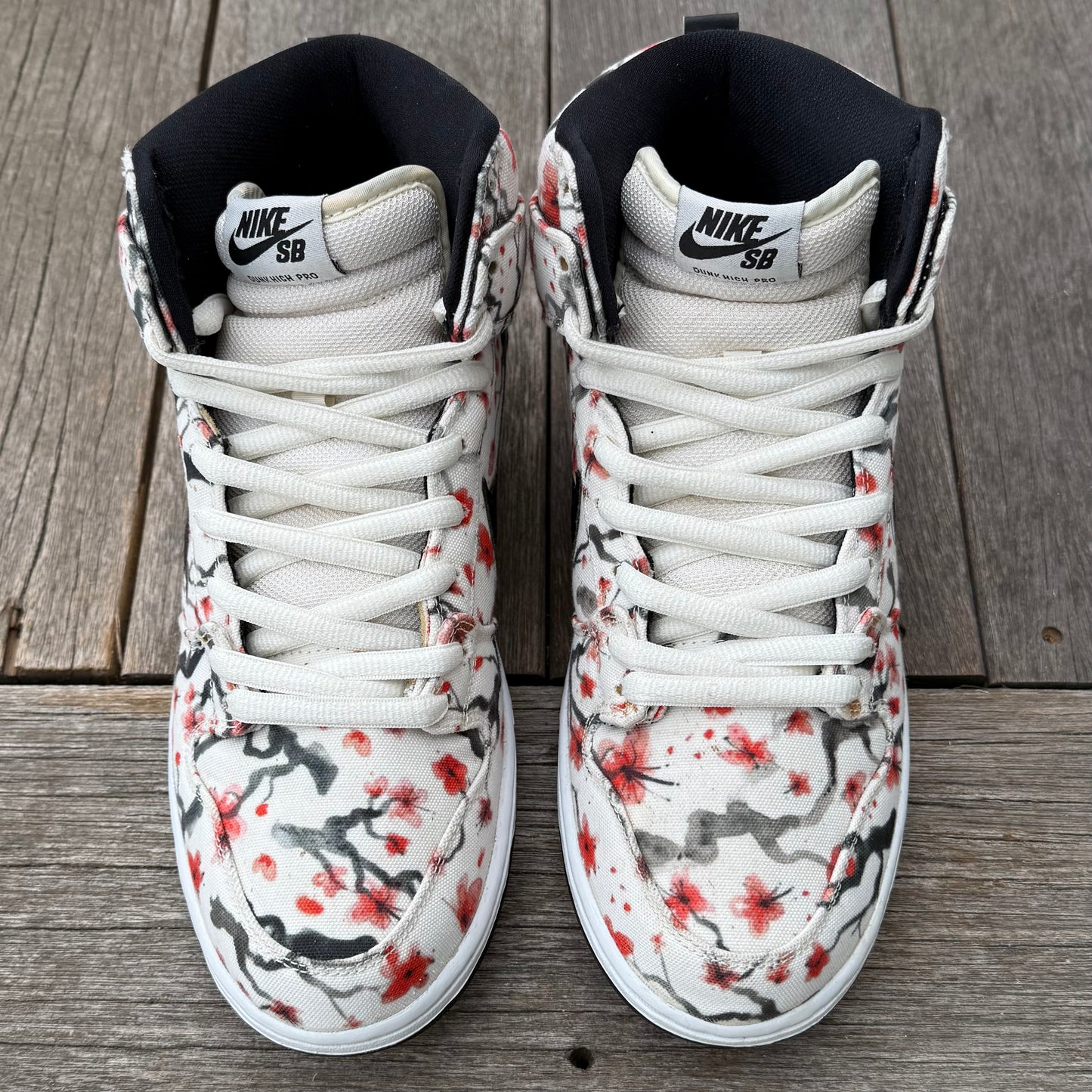 Nike SB Dunk High Cherry Blossom Size 9.5