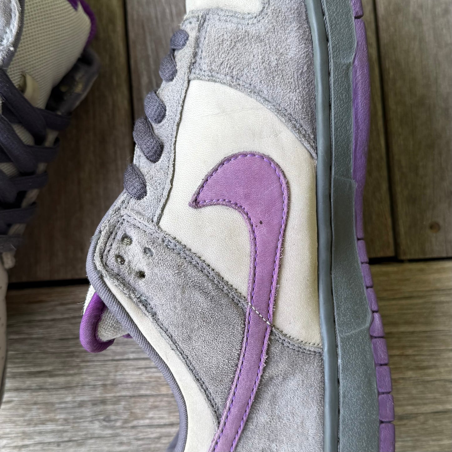Nike SB Dunk Low Purple Pigeon Size 11.5