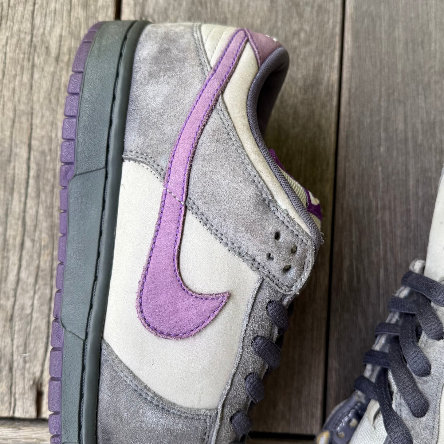 Nike SB Dunk Low Purple Pigeon Size 11.5