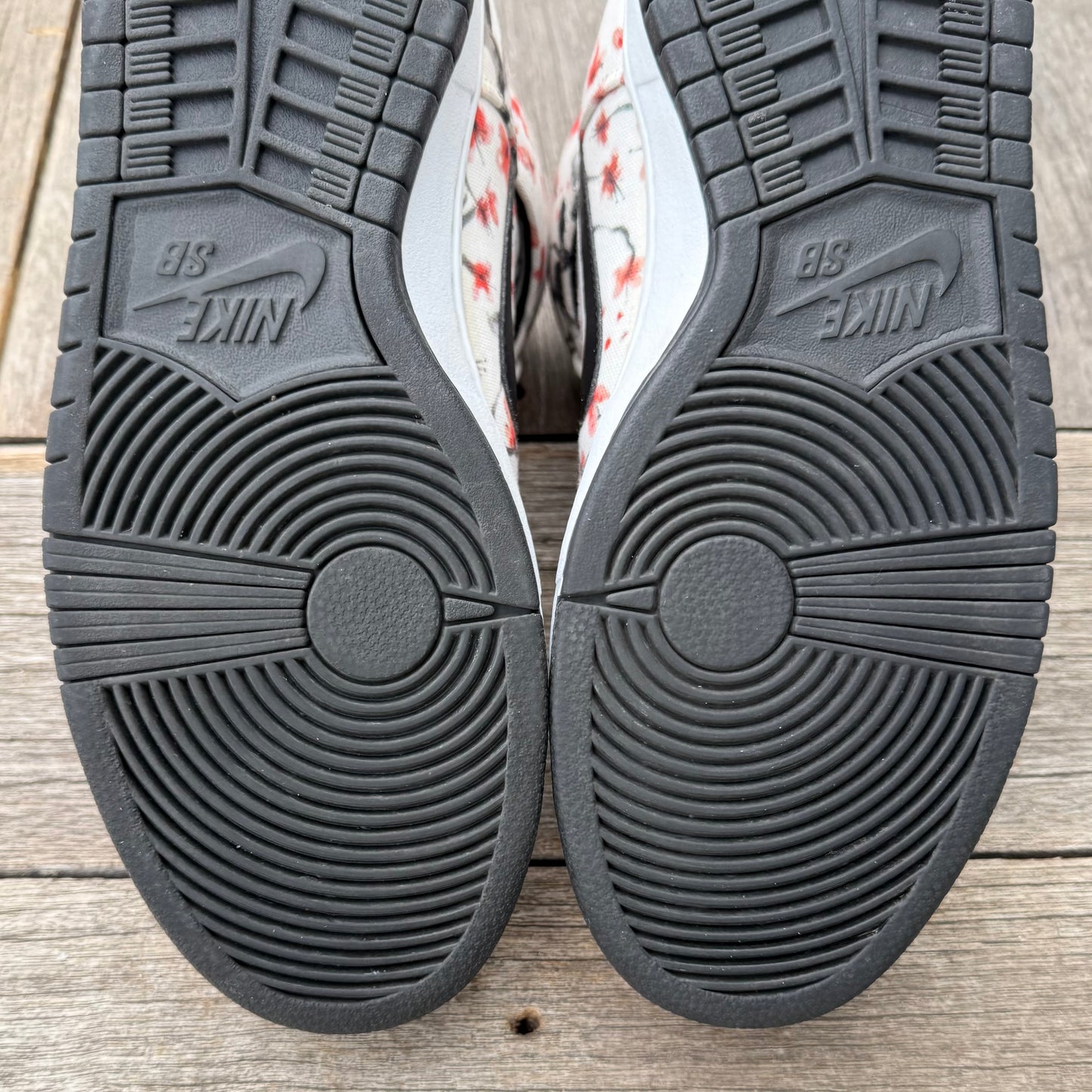 Nike SB Dunk High Cherry Blossom Size 9.5