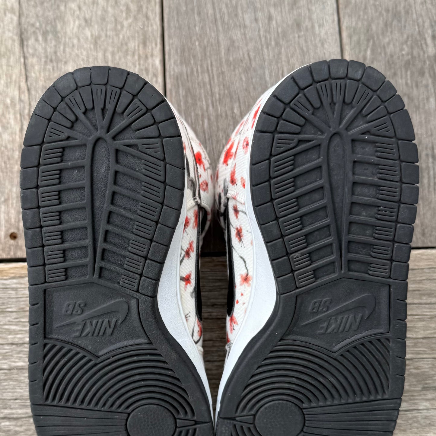 Nike SB Dunk High Cherry Blossom Size 9.5